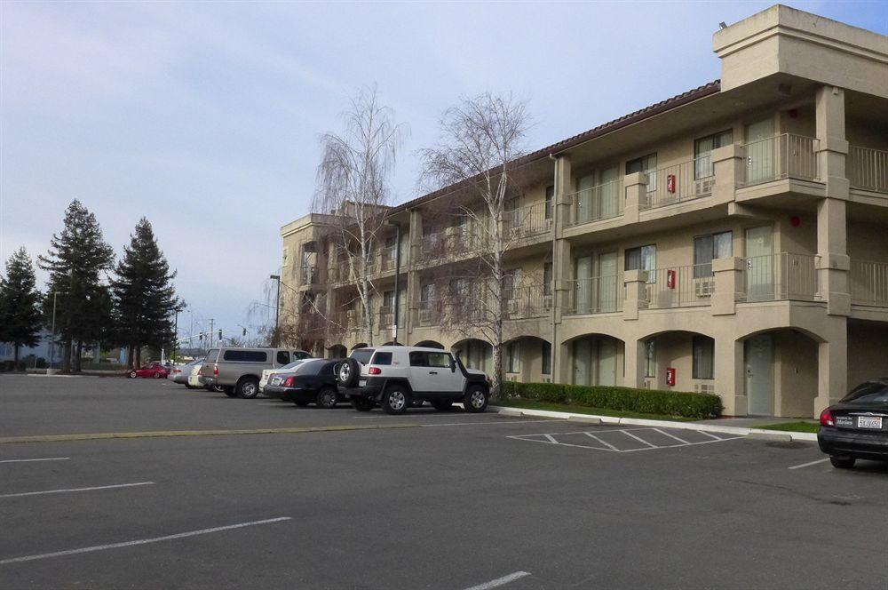 Inn At Rohnert Park Exterior foto