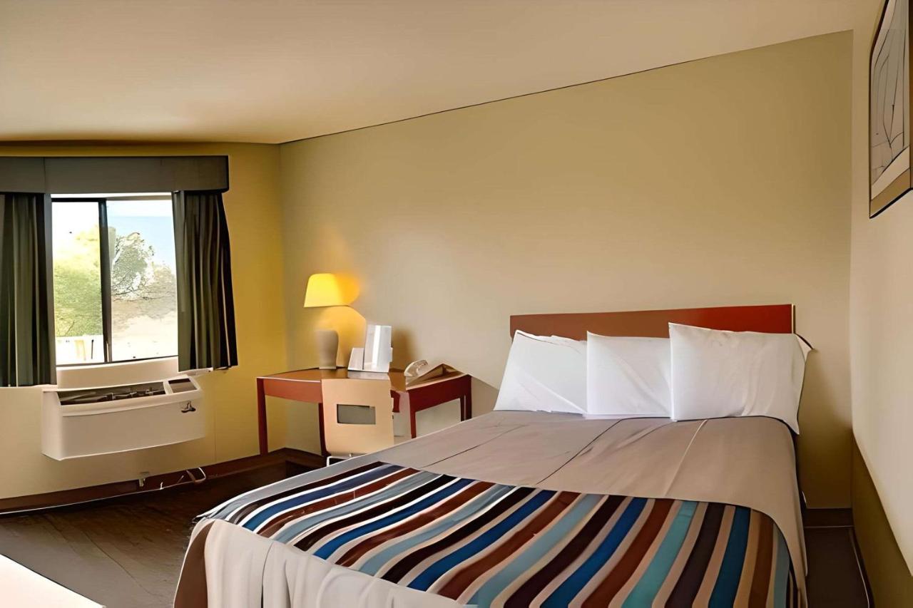 Inn At Rohnert Park Exterior foto