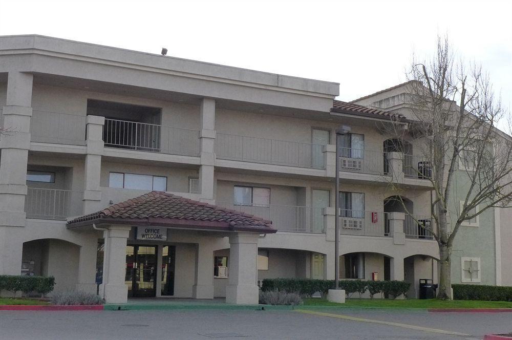 Inn At Rohnert Park Exterior foto